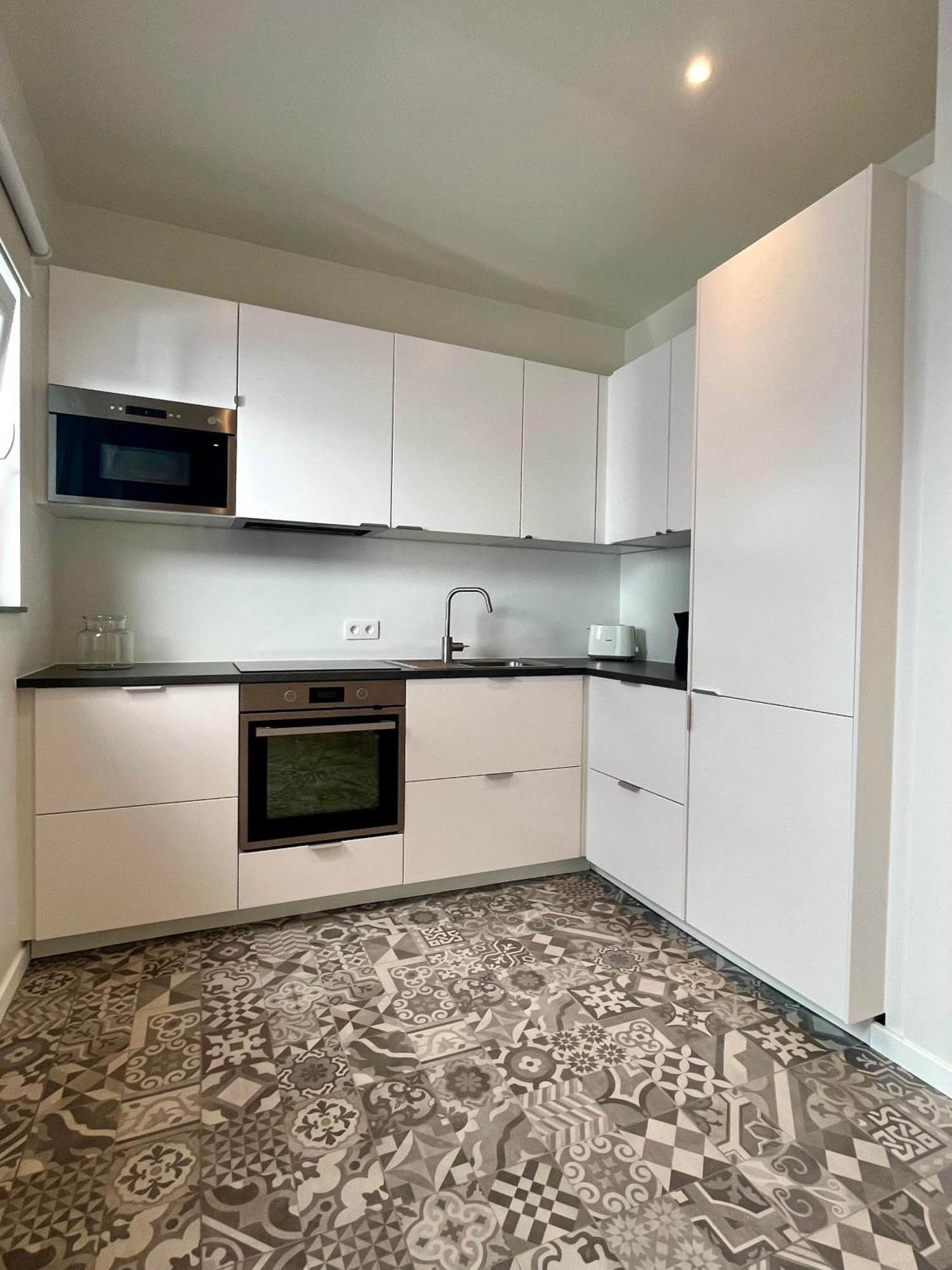 Stilias Apartment 6P City Center Брюссель Экстерьер фото